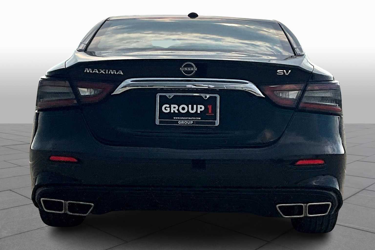 2023 Nissan Maxima SV photo 4