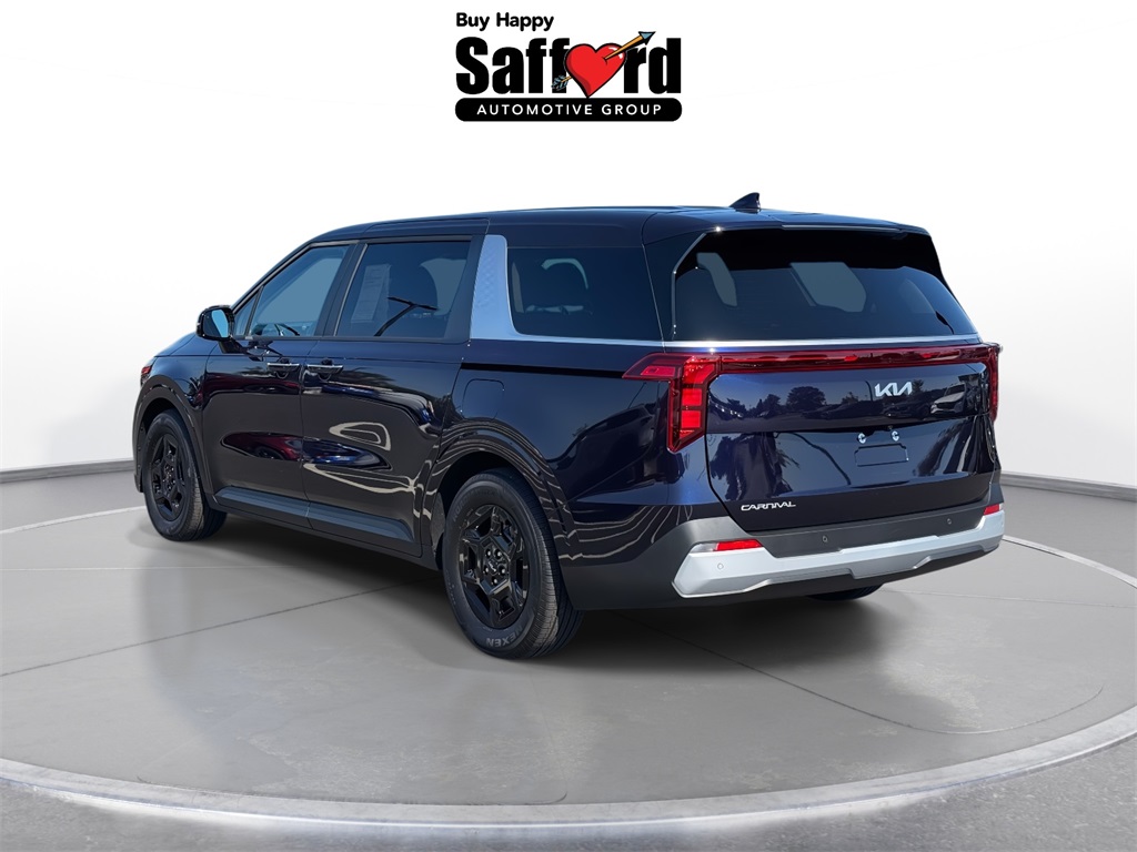 2025 Kia Carnival LXS photo 3