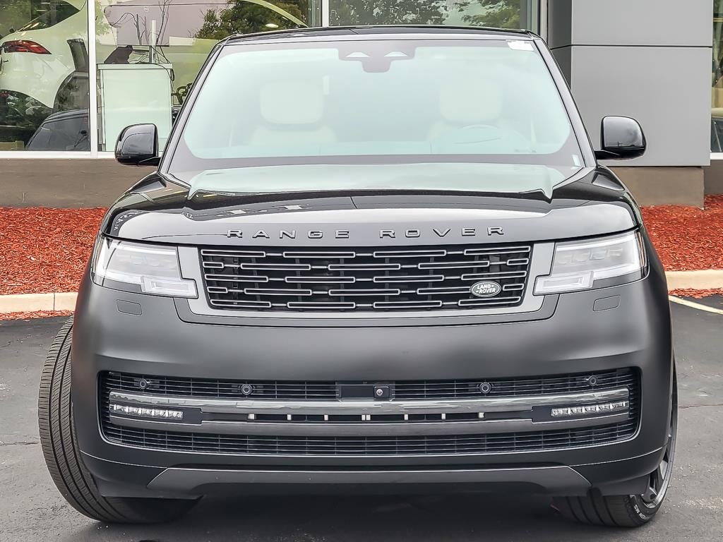 2025 Land Rover Range Rover Autobiography photo 4