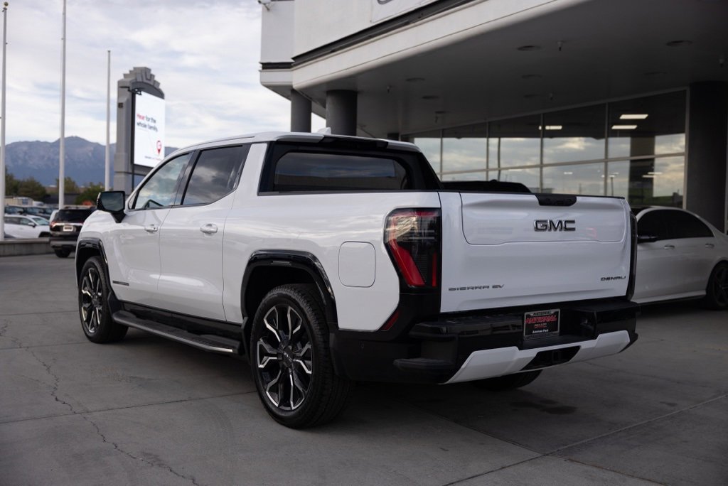 2025 Gmc Sierra EV Denali photo 6