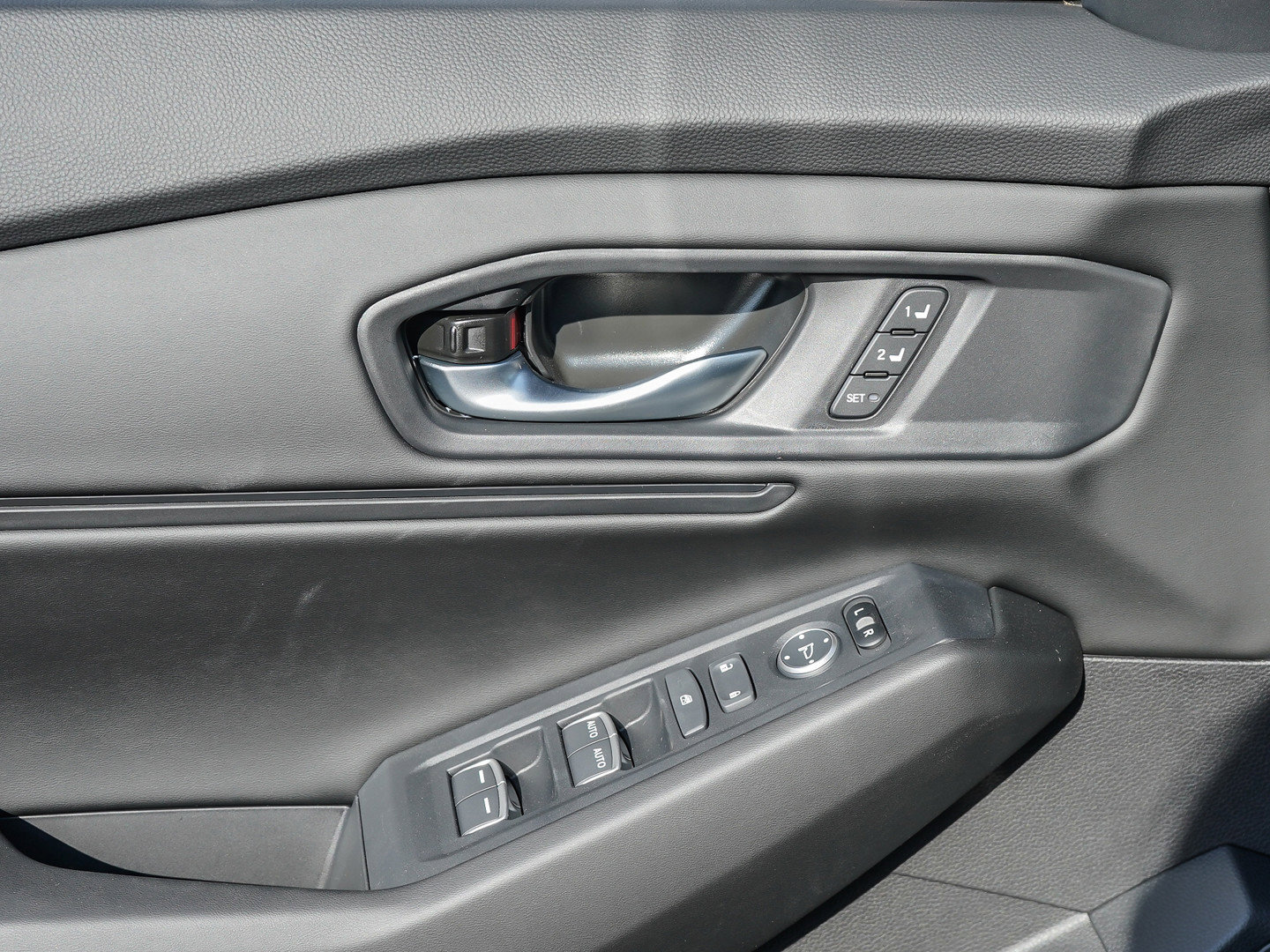 2025 Honda Accord Hybrid EX-L photo 11
