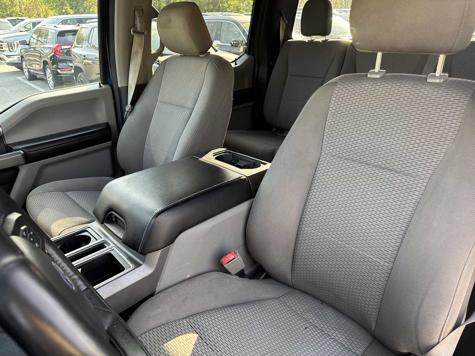 2018 Ford F-150 XLT photo 22
