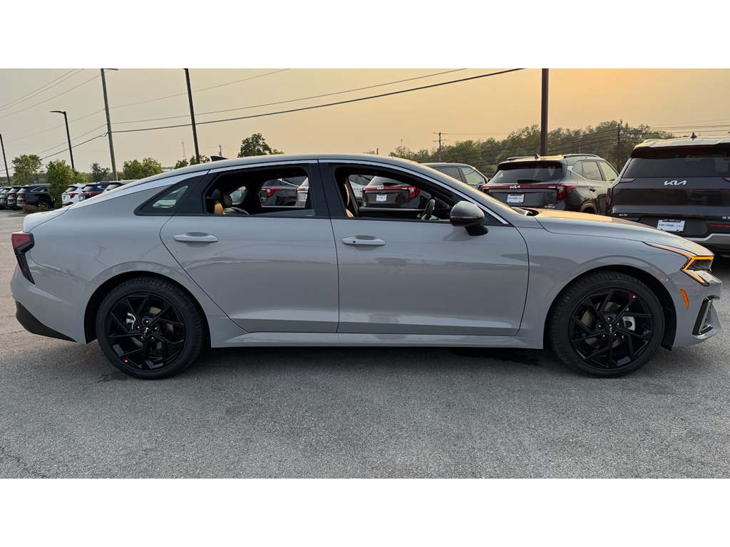 2026 Kia K5 GT-Line photo 2