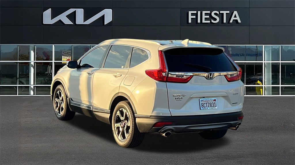2018 Honda CR-V Touring photo 3