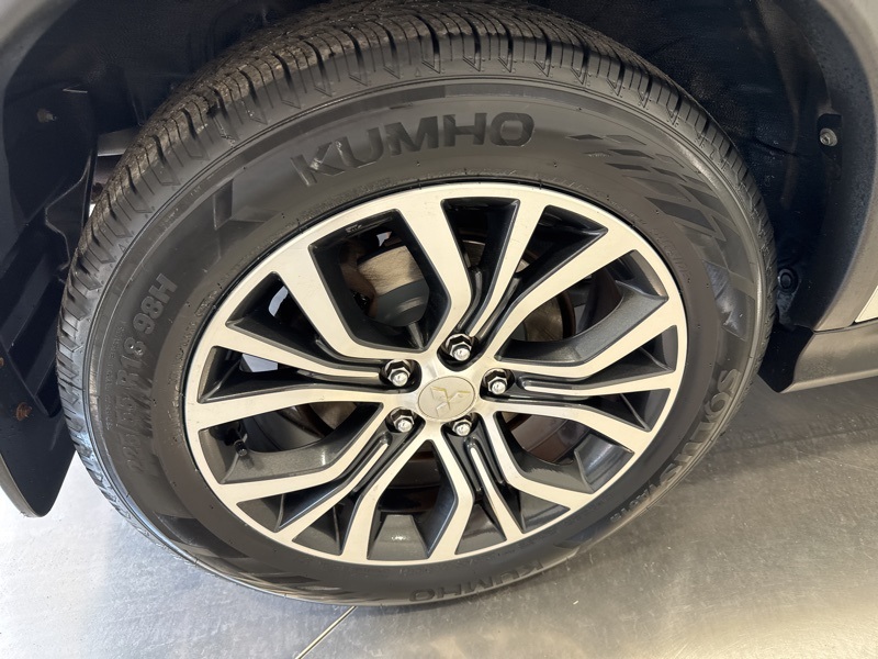 2019 Mitsubishi Outlander Sport ES photo 8