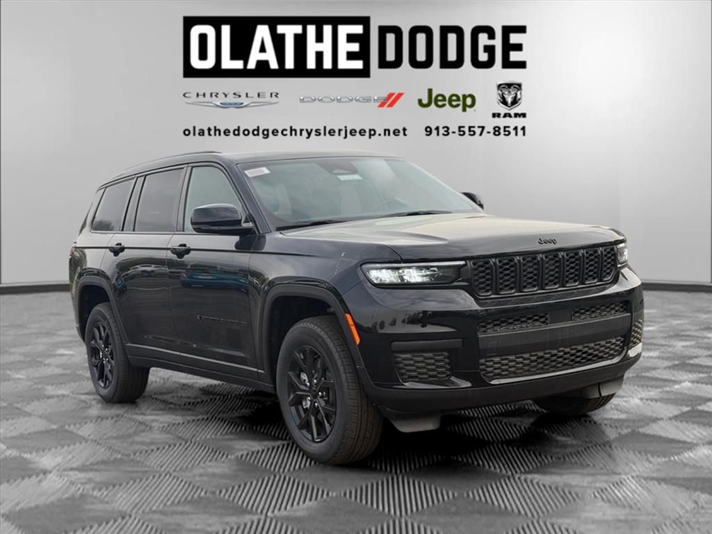 2025 Jeep Grand Cherokee Laredo Altitude photo 27