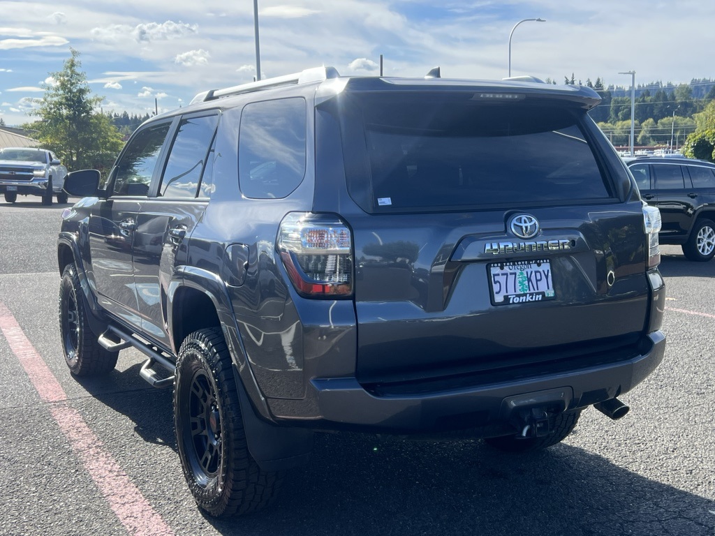 2018 Toyota 4Runner SR5 4WD photo 4
