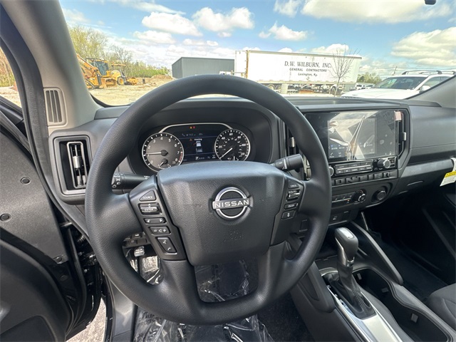 2025 Nissan Frontier S photo 14