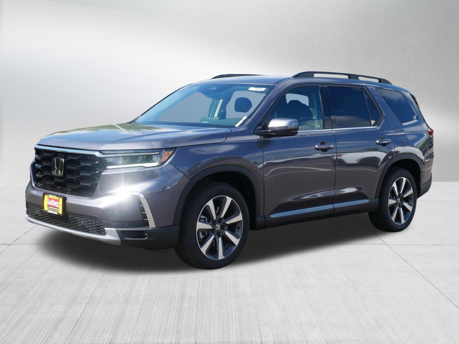 2025 Honda Pilot Touring photo 3