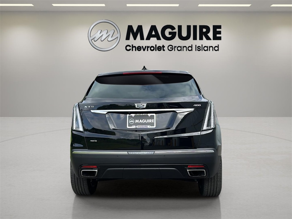 2023 Cadillac XT5 Sport photo 4