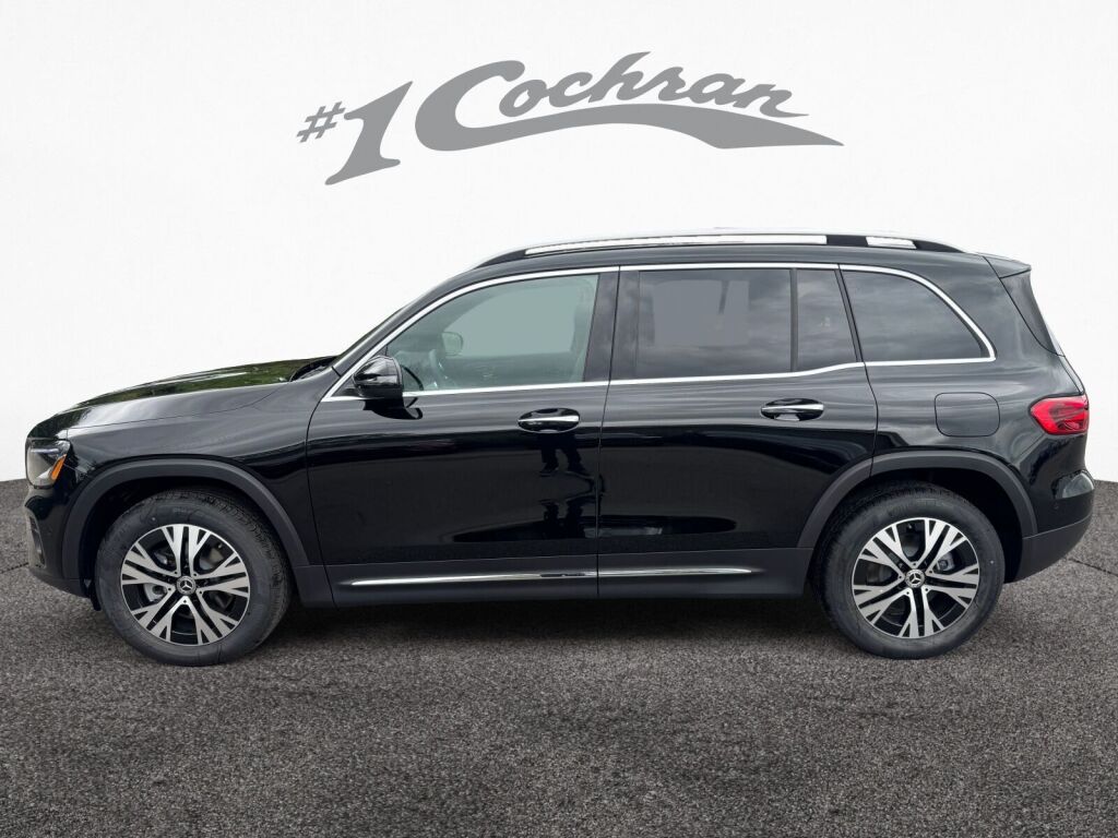 2025 Mercedes Benz GLB 250 4MATIC photo 2