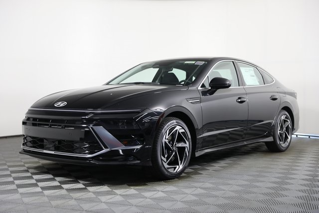 2026 Hyundai Sonata SEL Sport photo 2