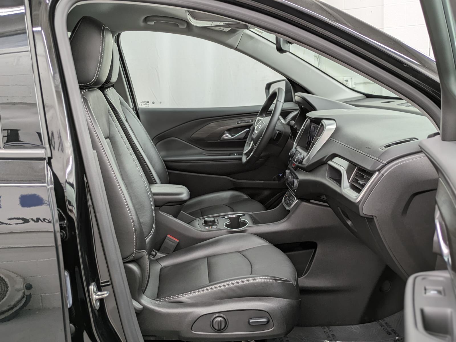 2024 Gmc Terrain SLT photo 17