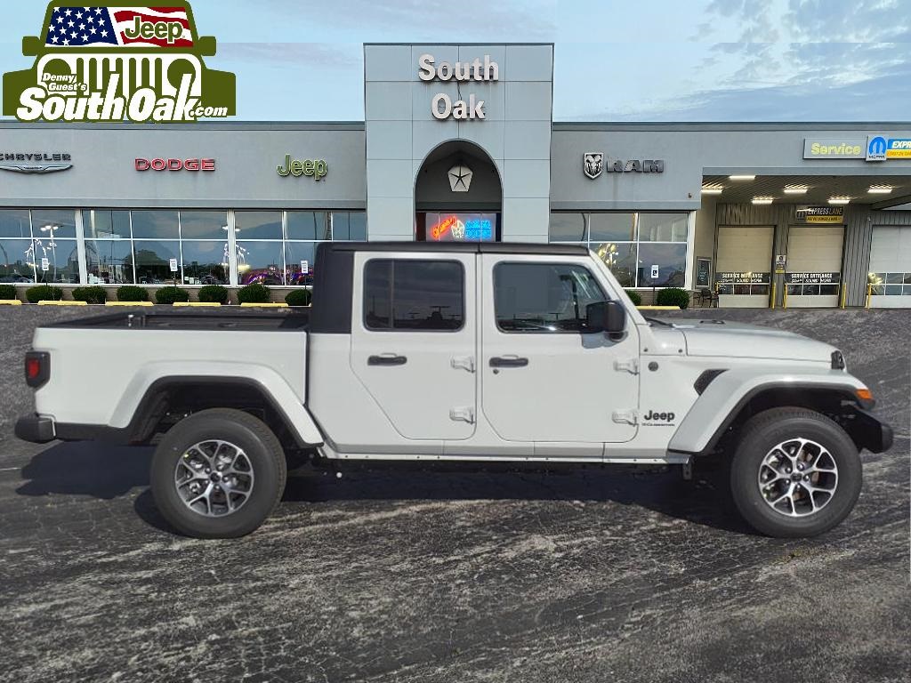 2024 Jeep Gladiator Sport S photo 2