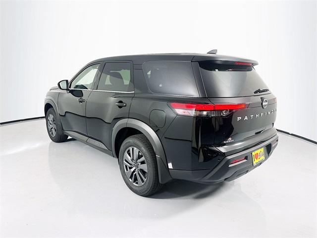 2025 Nissan Pathfinder S photo 2