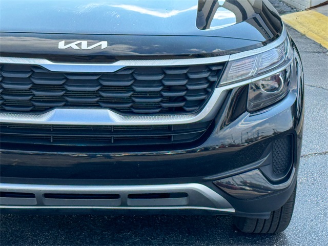 2023 Kia Seltos LX photo 9