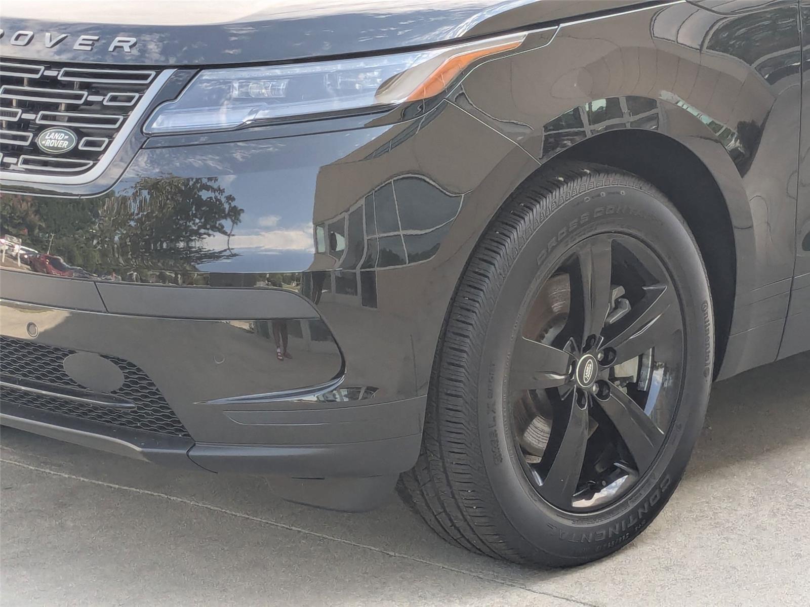 2025 Land Rover Range Rover Velar S photo 8