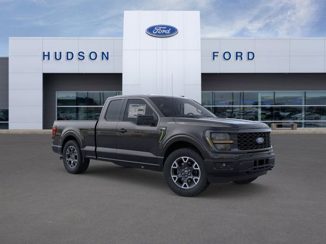 2025 Ford F-150 STX photo 6
