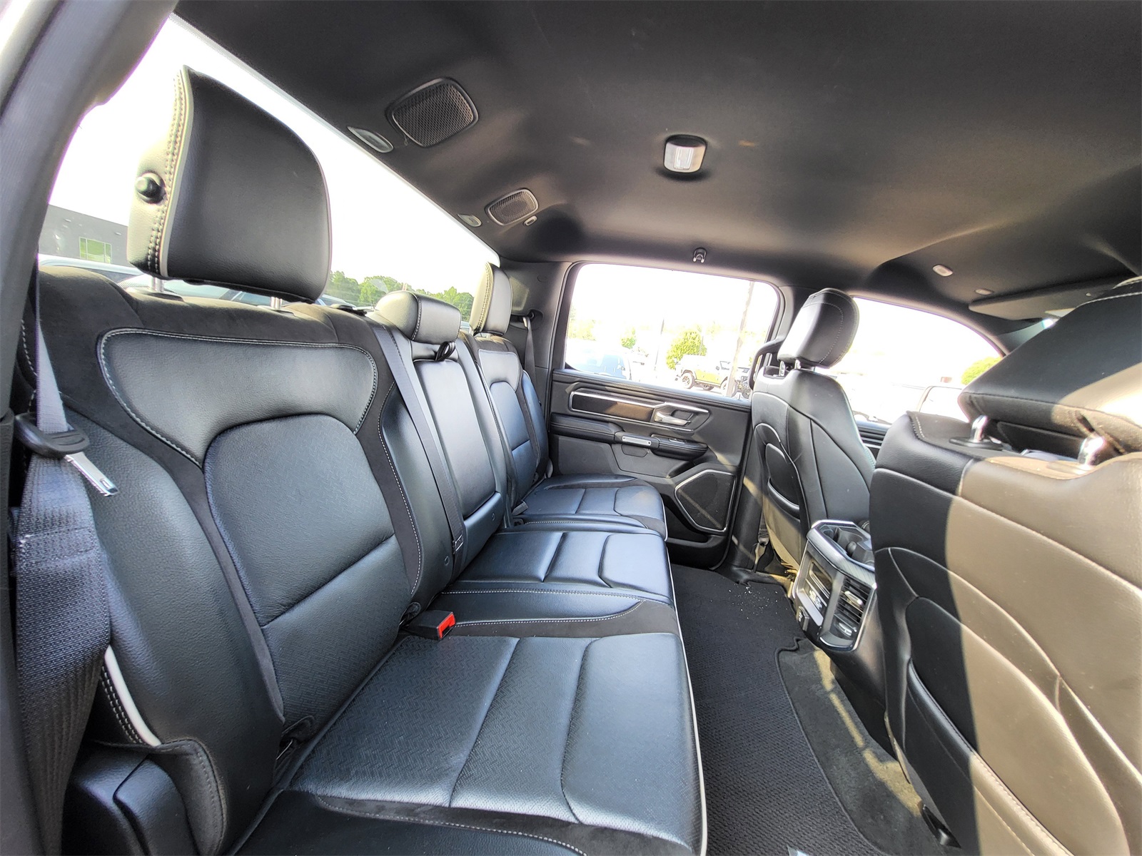 2024 Ram 1500 Laramie photo 12