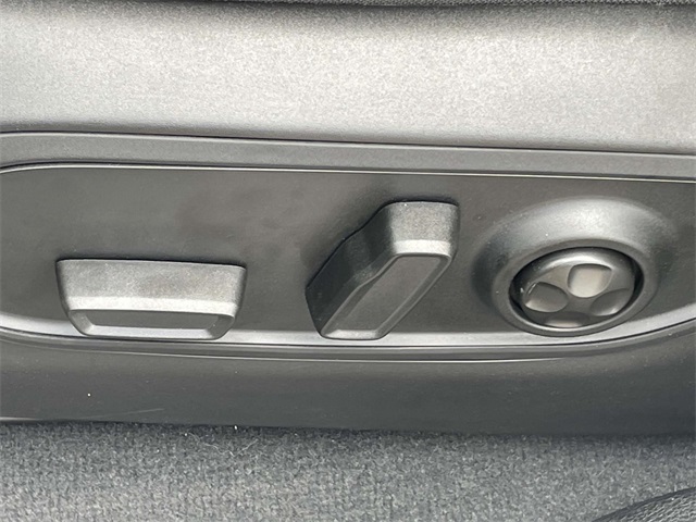 2025 Jeep Grand Cherokee Altitude photo 14