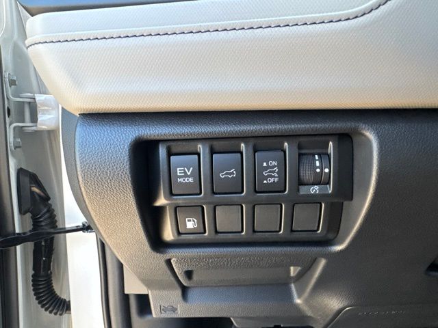 2025 Subaru Forester Limited photo 16