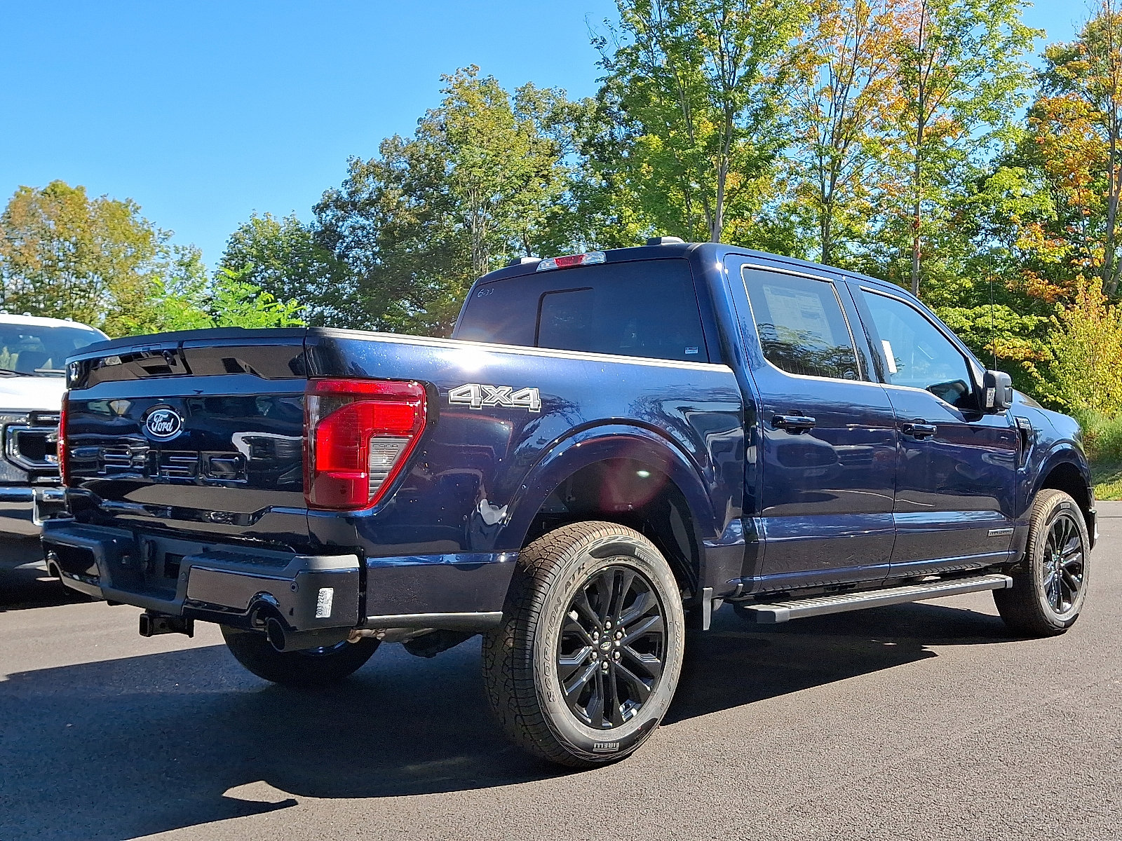 2025 Ford F-150 XLT photo 4