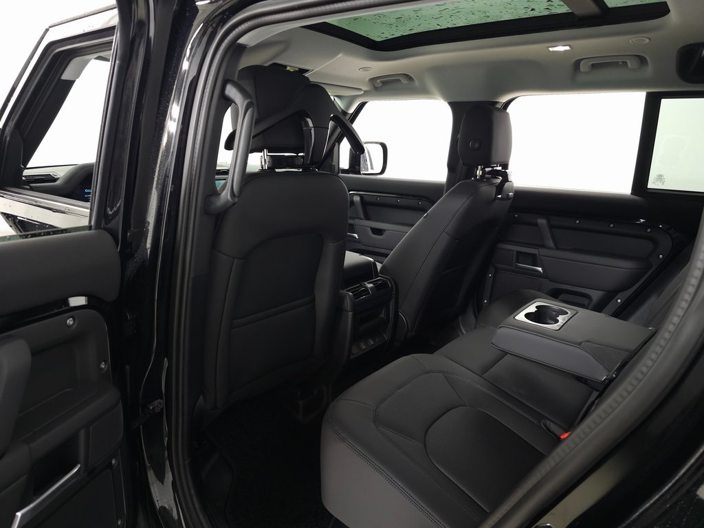 2026 LAND ROVER DEFENDER - Image 31