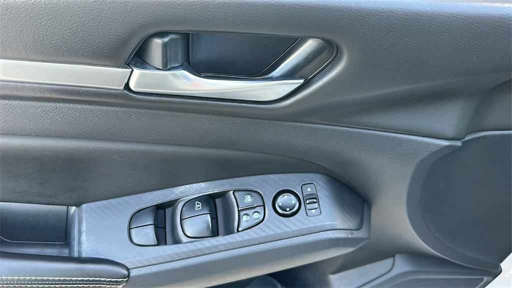 2022 Nissan Altima 2.5 SV photo 15