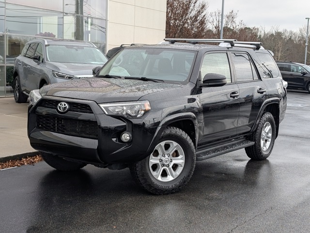 2018 Toyota 4Runner SR5's photo