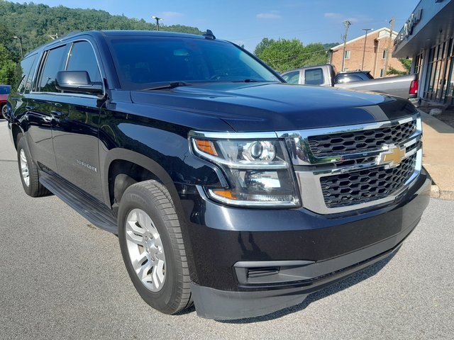 2019 Chevrolet Suburban LS photo 3