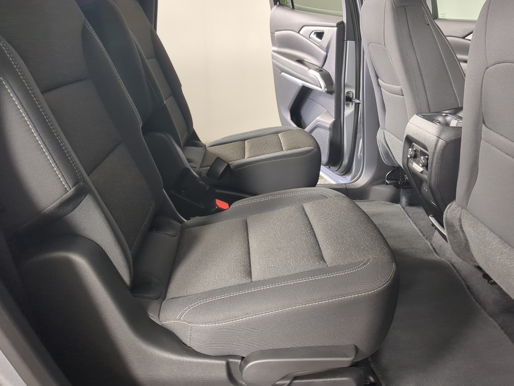 2025 Chevrolet Traverse photo 17