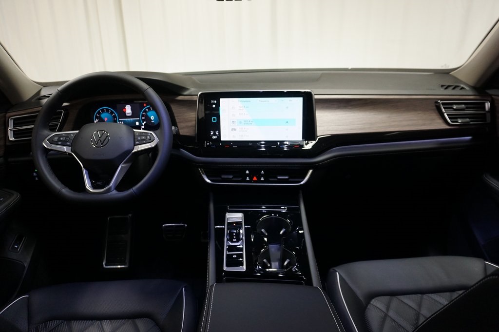 2025 Volkswagen Atlas SEL Premium R-Line photo 14