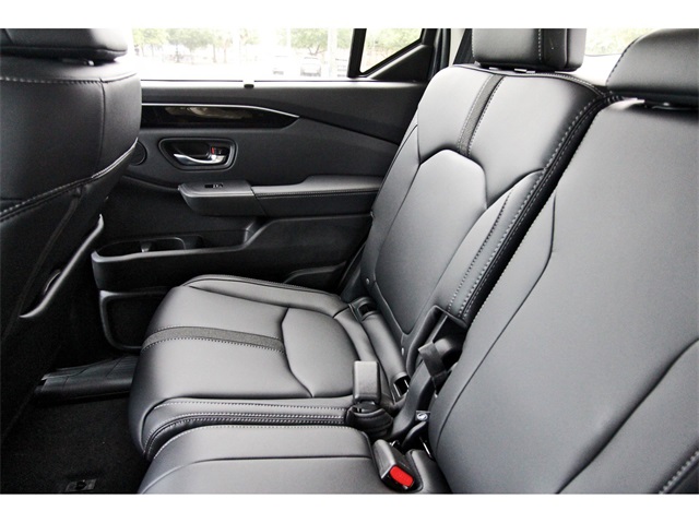 2025 Honda Pilot Touring photo 11