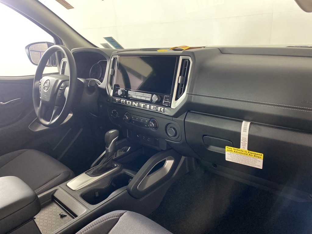 2025 Nissan Frontier SV photo 20