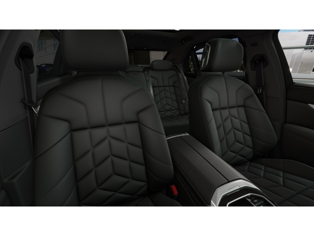 2026 Bmw 750e photo 8