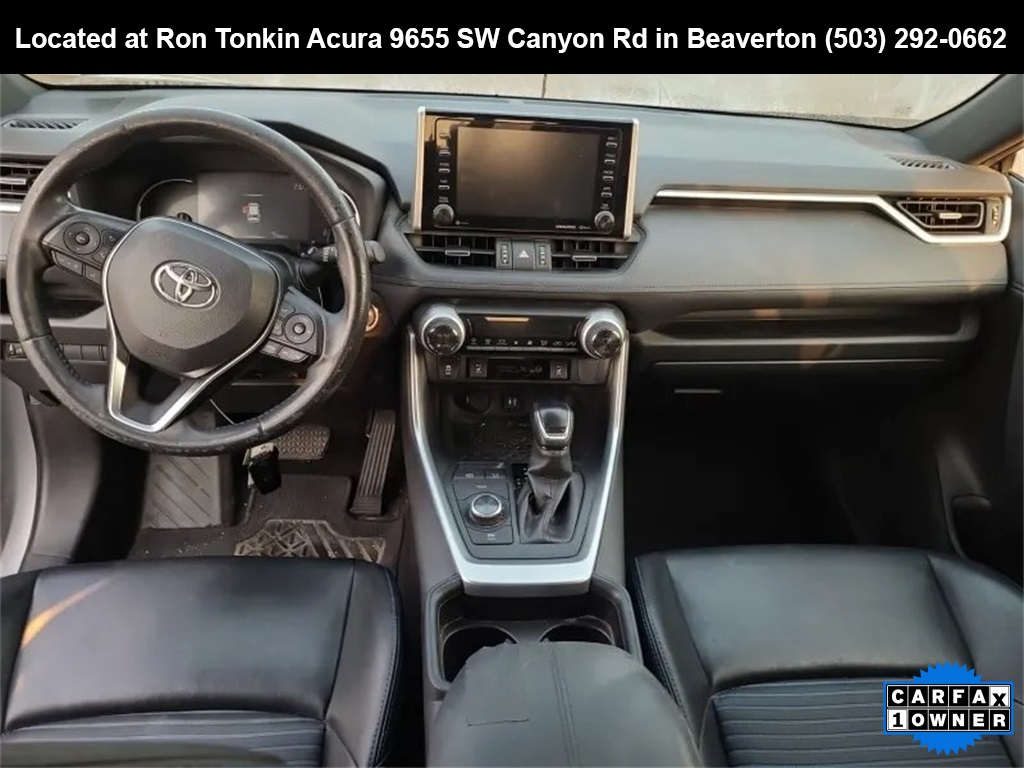 2019 Toyota RAV4 Hybrid XSE photo 8