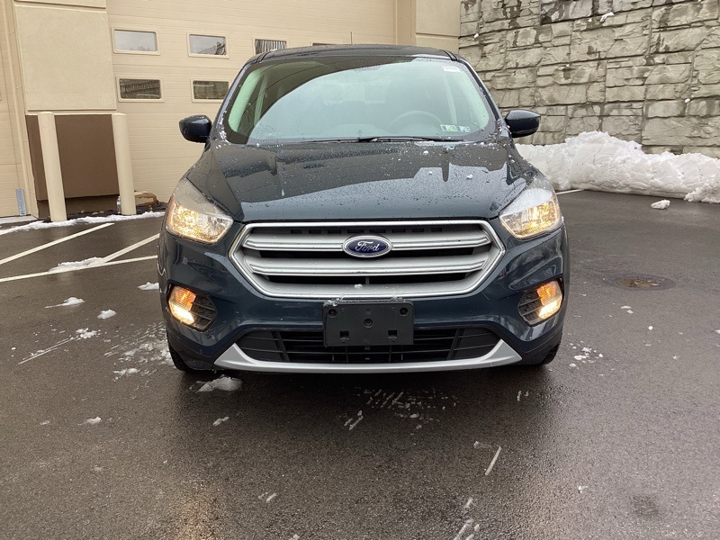 2019 Ford Escape SE photo 2