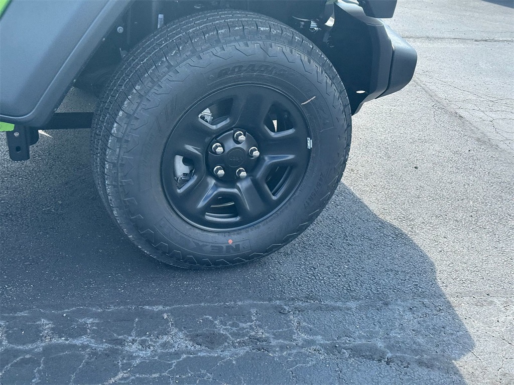 2025 Jeep Wrangler Sport photo 8