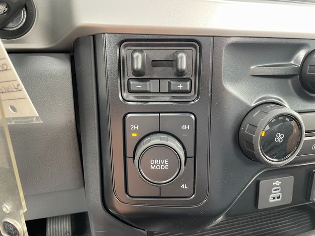 2025 Ford F-450 photo 24
