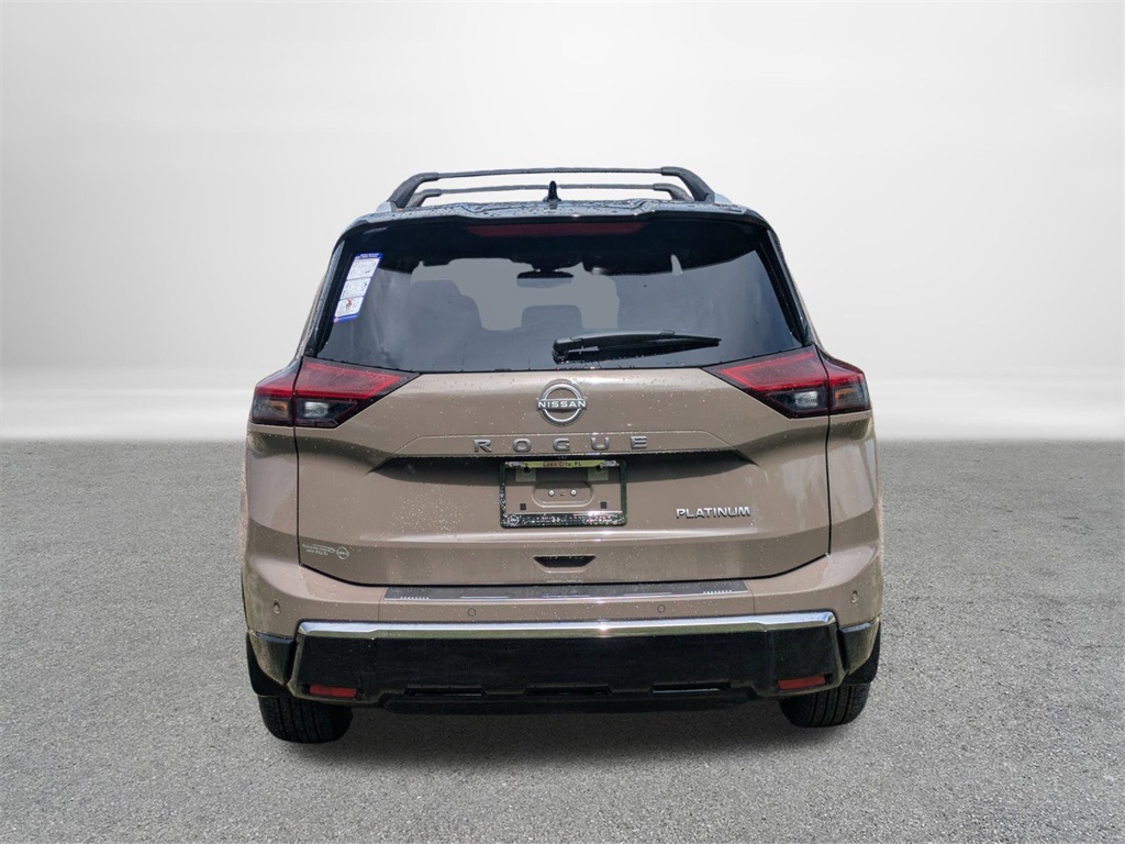 2025 Nissan Rogue Platinum photo 4