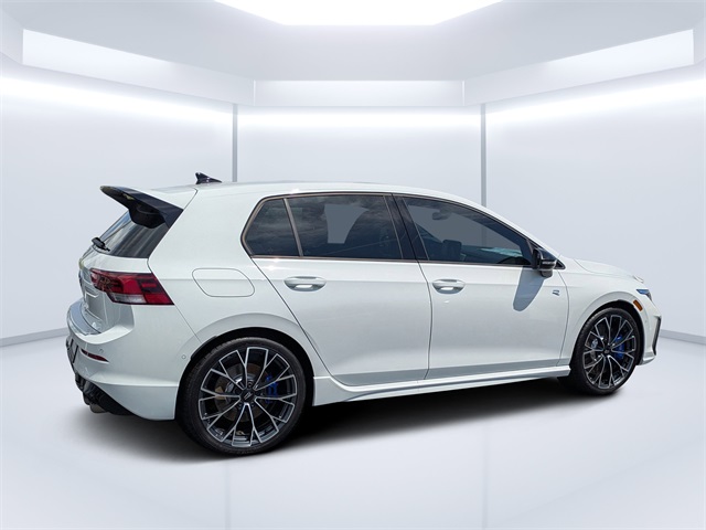 2025 Volkswagen Golf R 2.0 TSI photo 3