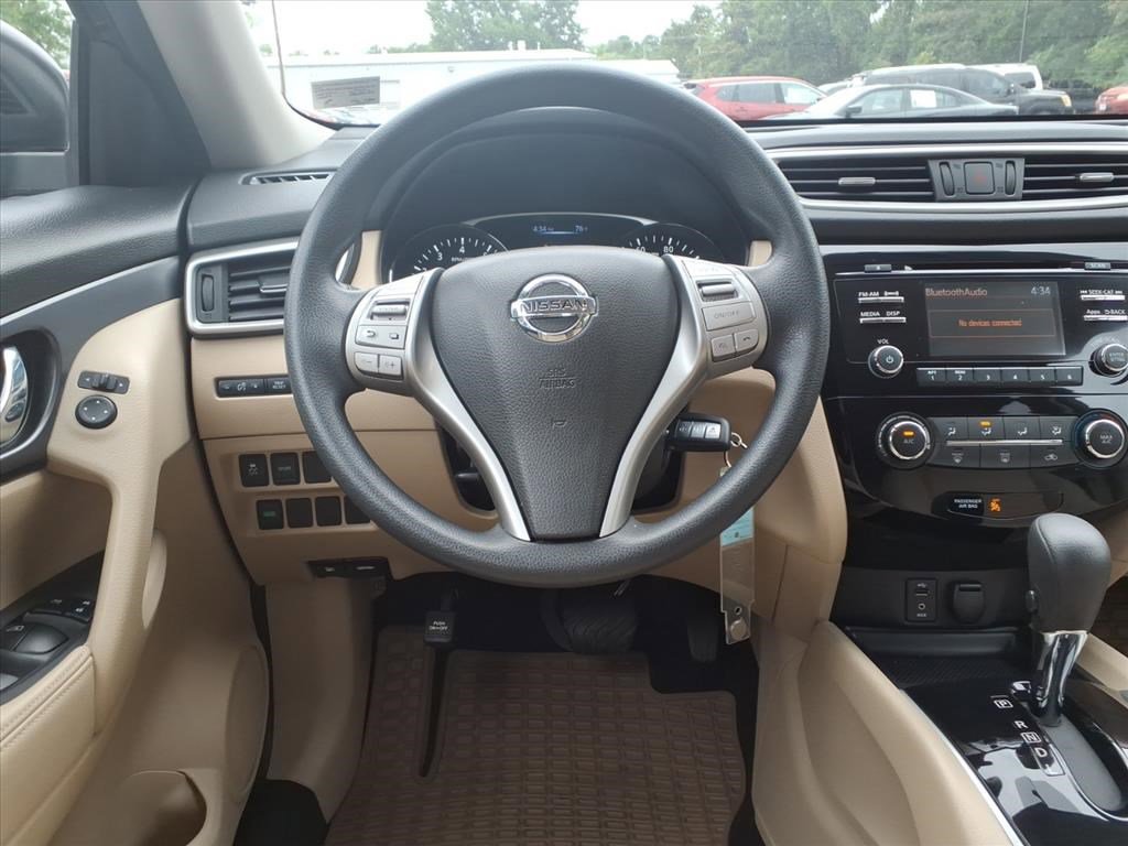 2016 Nissan Rogue S photo 9