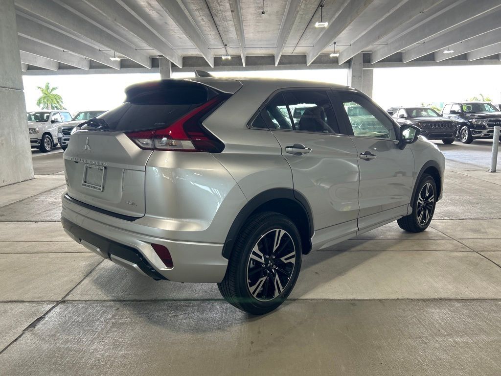 2024 Mitsubishi Eclipse Cross SEL photo 4