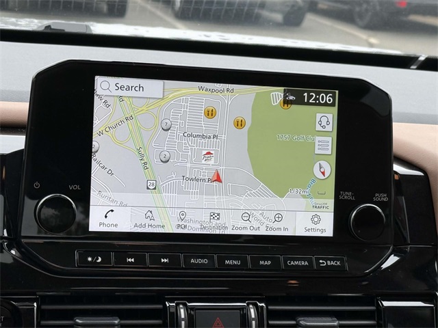 2025 Nissan Pathfinder Platinum photo 3