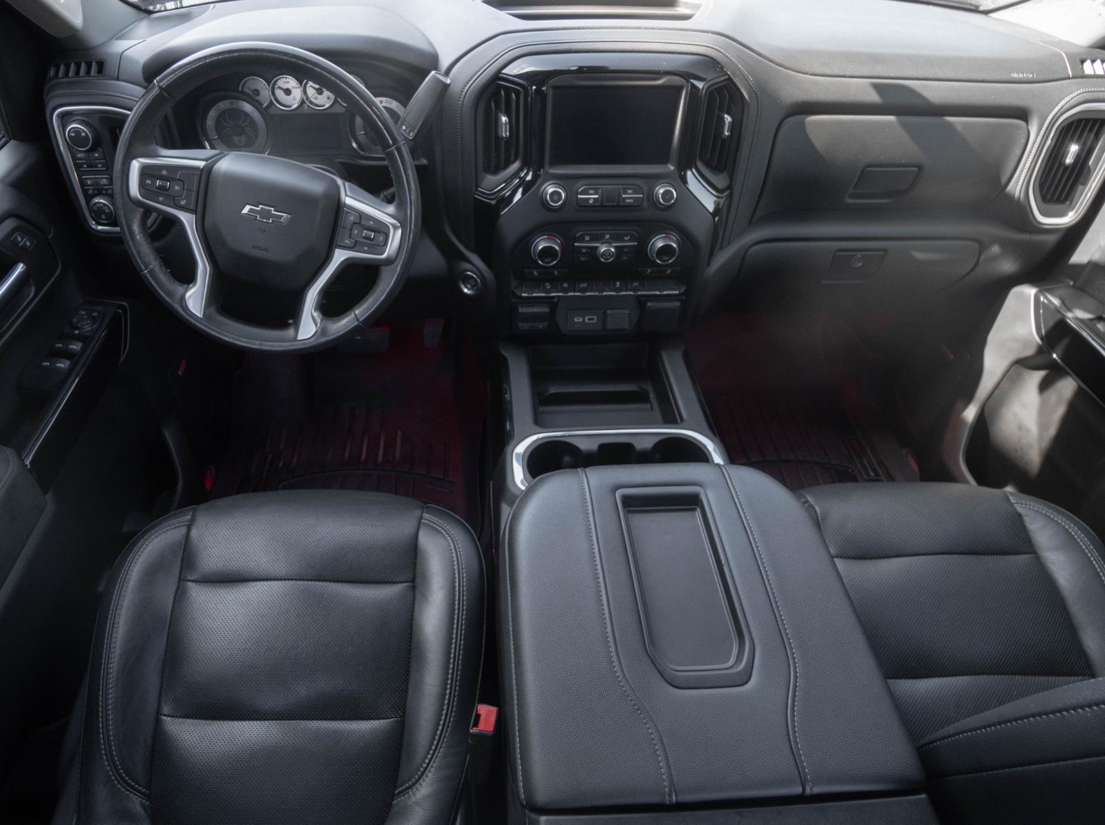 2019 Chevrolet Silverado 1500 RST photo 10