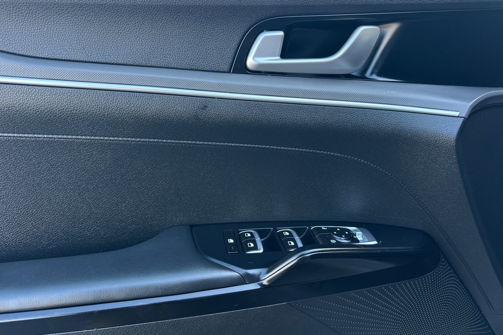 2022 Kia K5 LXS photo 10