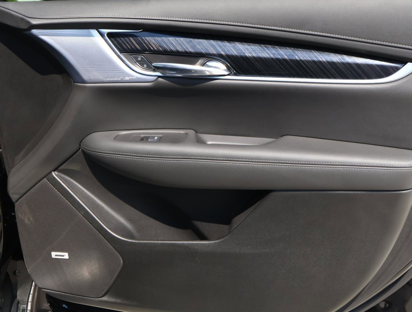 2025 Cadillac XT6 Premium Luxury photo 21