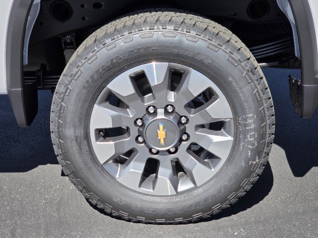 2025 Chevrolet Silverado 2500HD Custom photo 44