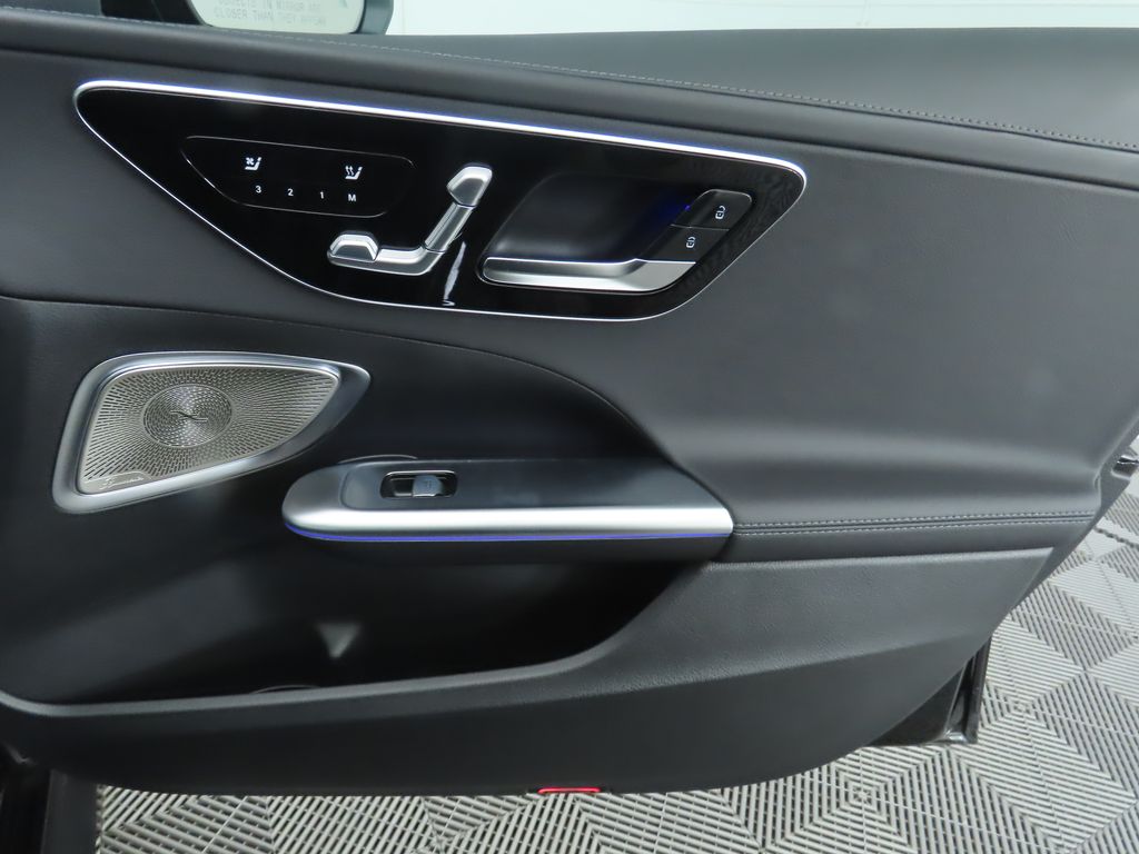 2025 Mercedes Benz C 300 photo 24