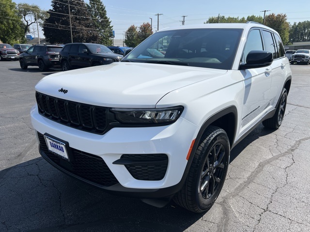 2025 Jeep Grand Cherokee Altitude photo 21